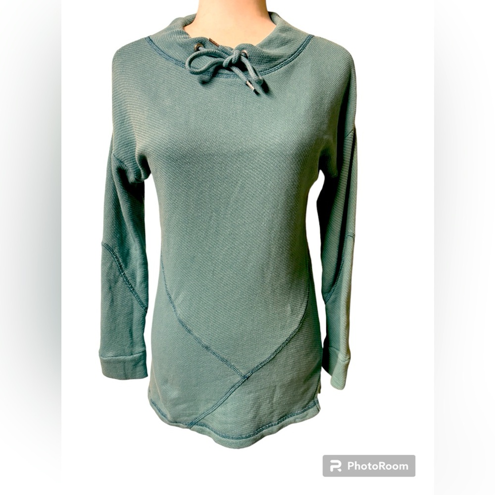 soft surrounding blue green waffle knit hoodie size XSAs petite sweater